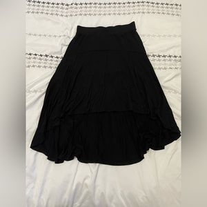 Black high-low skirt